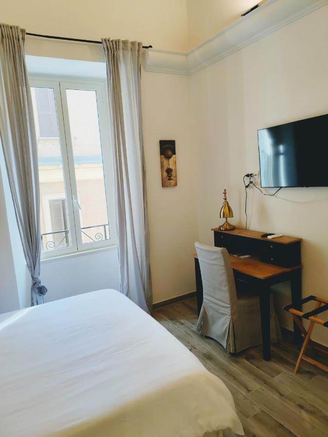 Christy Suite Elegante Appartamento Nel Centro Storico Di Anzio Exterior photo